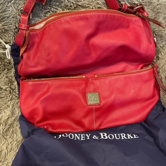 purses - Picture 2 of 2